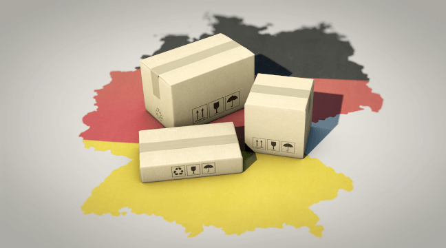 Illustration zeigt Pakete die auf einer Deutschlandkarte liegen.